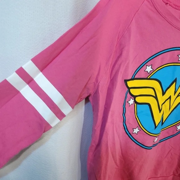 DC Comics Wonder Woman Long Sleeve Graphic Tee - Picture 4 of 6